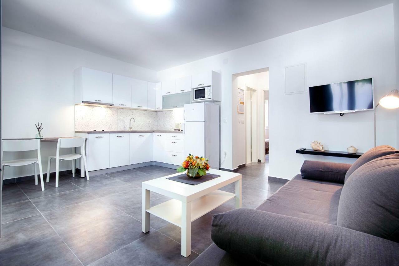 Apartmani Dule Komiža Екстериор снимка